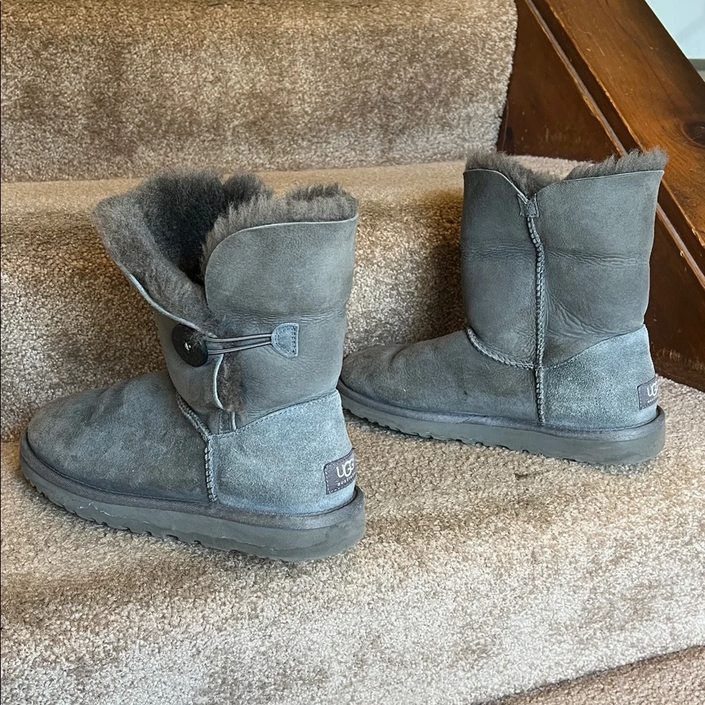 UGG Women's Bailey Button II Boot - Gray - Used Good Condition